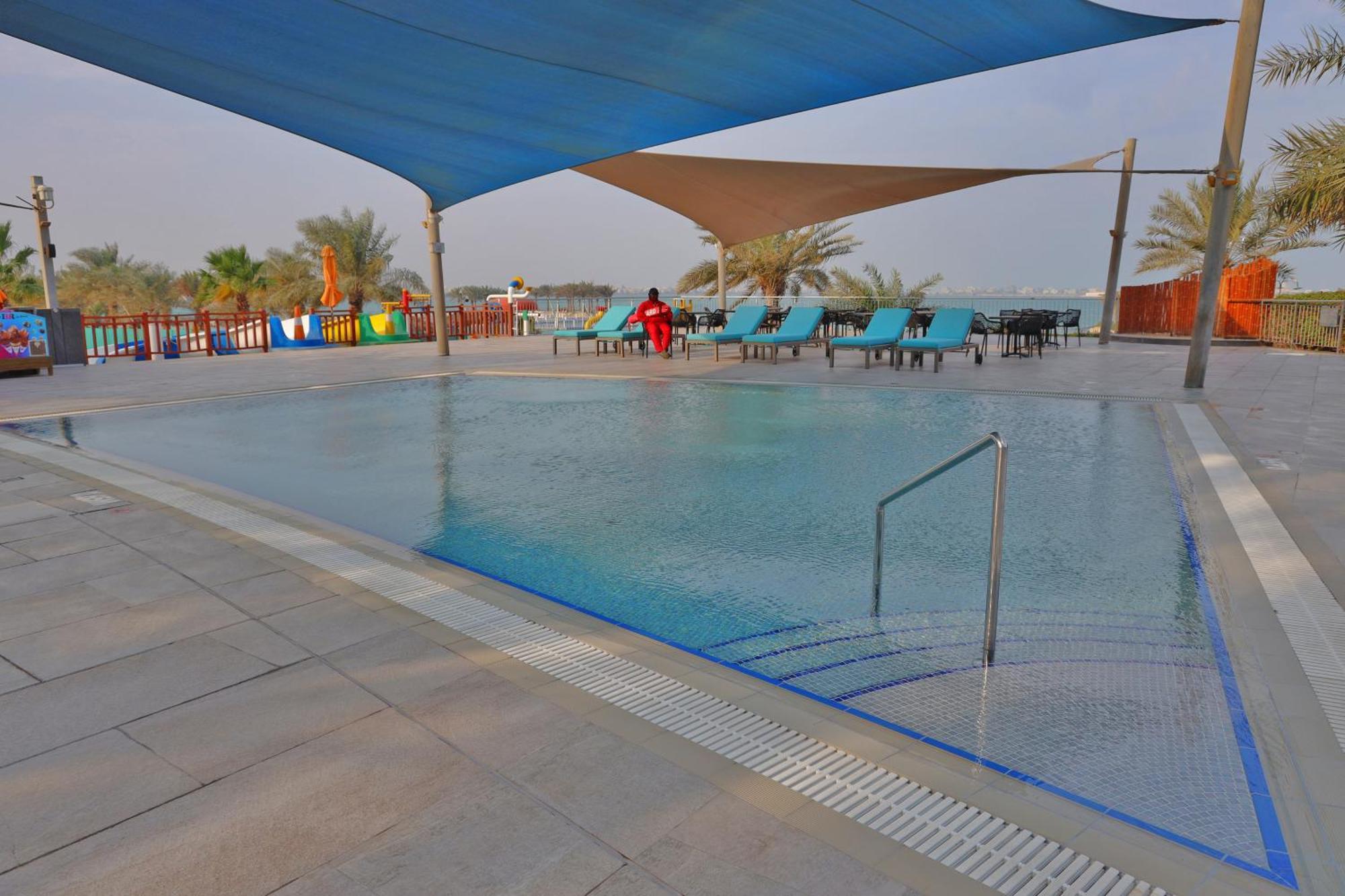 The Art Hotel & Resort Muharraq Exteriör bild
